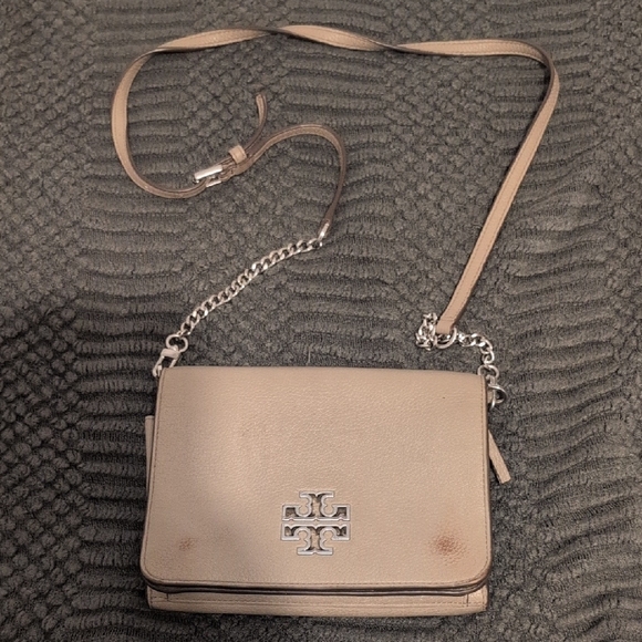 Tory Burch Handbags - Tory Burch Britten Combo Cream Crossbody Bag with‎ Silver Accents